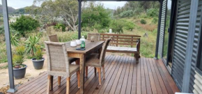 Micro Mansion with big deck and views in Lovely Lithglow